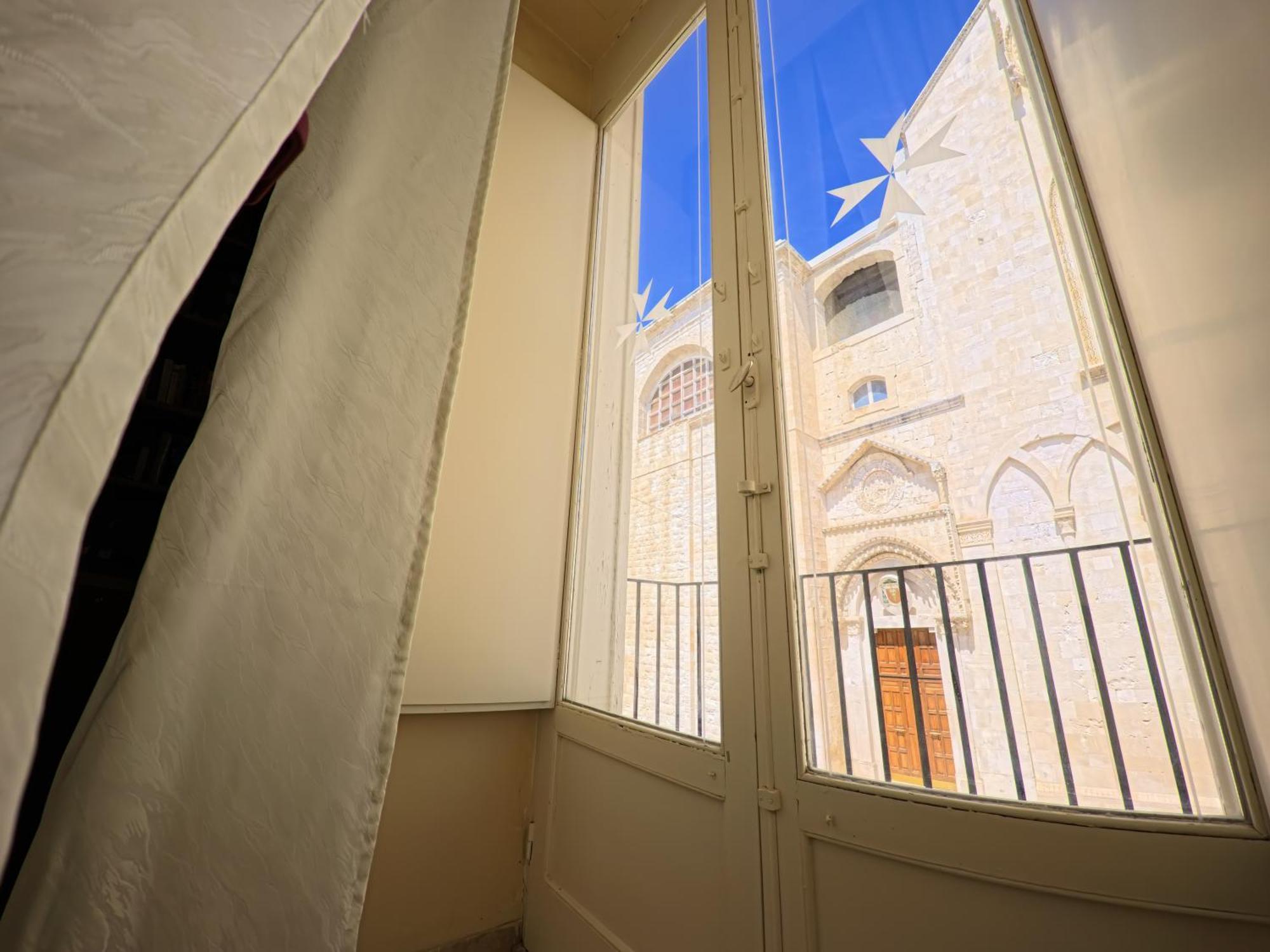 Palazzo Framarino Dei Malatesta - Noble Floor - XIV Century Giovinazzo Exterior foto