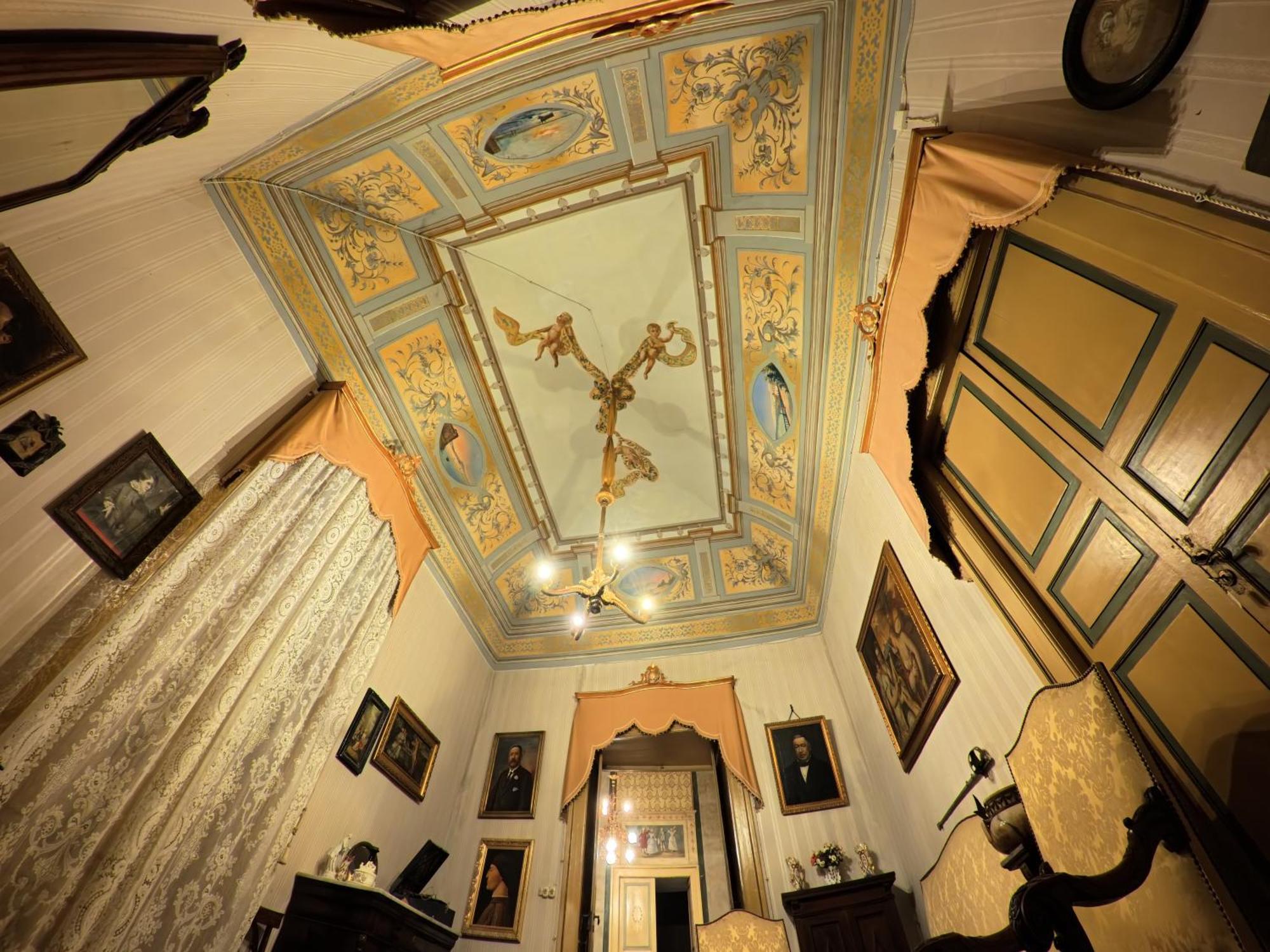 Palazzo Framarino Dei Malatesta - Noble Floor - XIV Century Giovinazzo Exterior foto